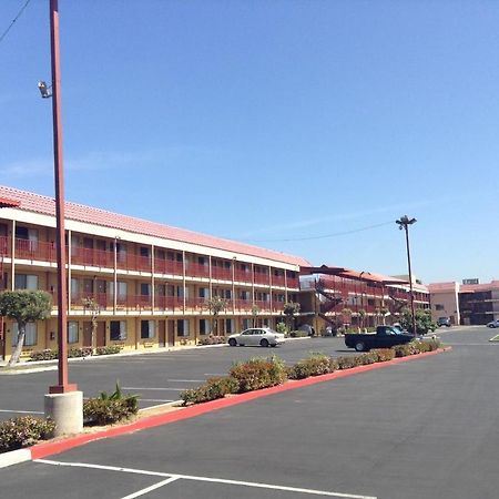 Budget Inn Anaheim/סנטה אנה מראה חיצוני תמונה