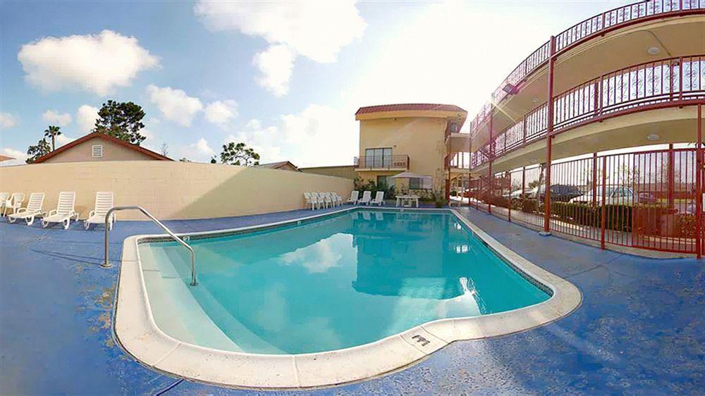 Budget Inn Anaheim/סנטה אנה מראה חיצוני תמונה