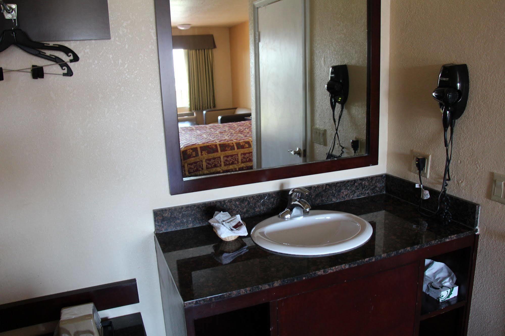 Budget Inn Anaheim/סנטה אנה מראה חיצוני תמונה