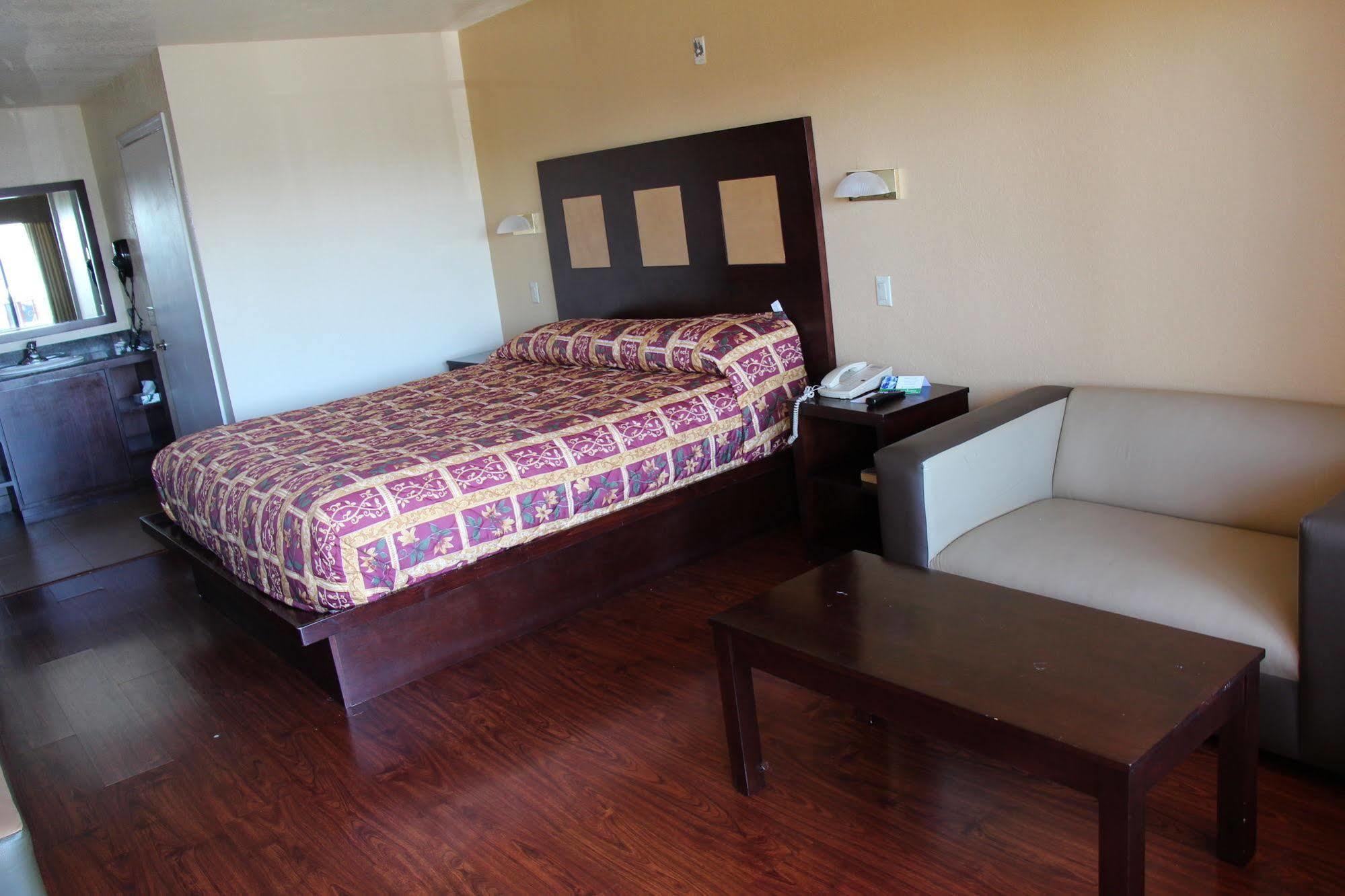 Budget Inn Anaheim/סנטה אנה מראה חיצוני תמונה