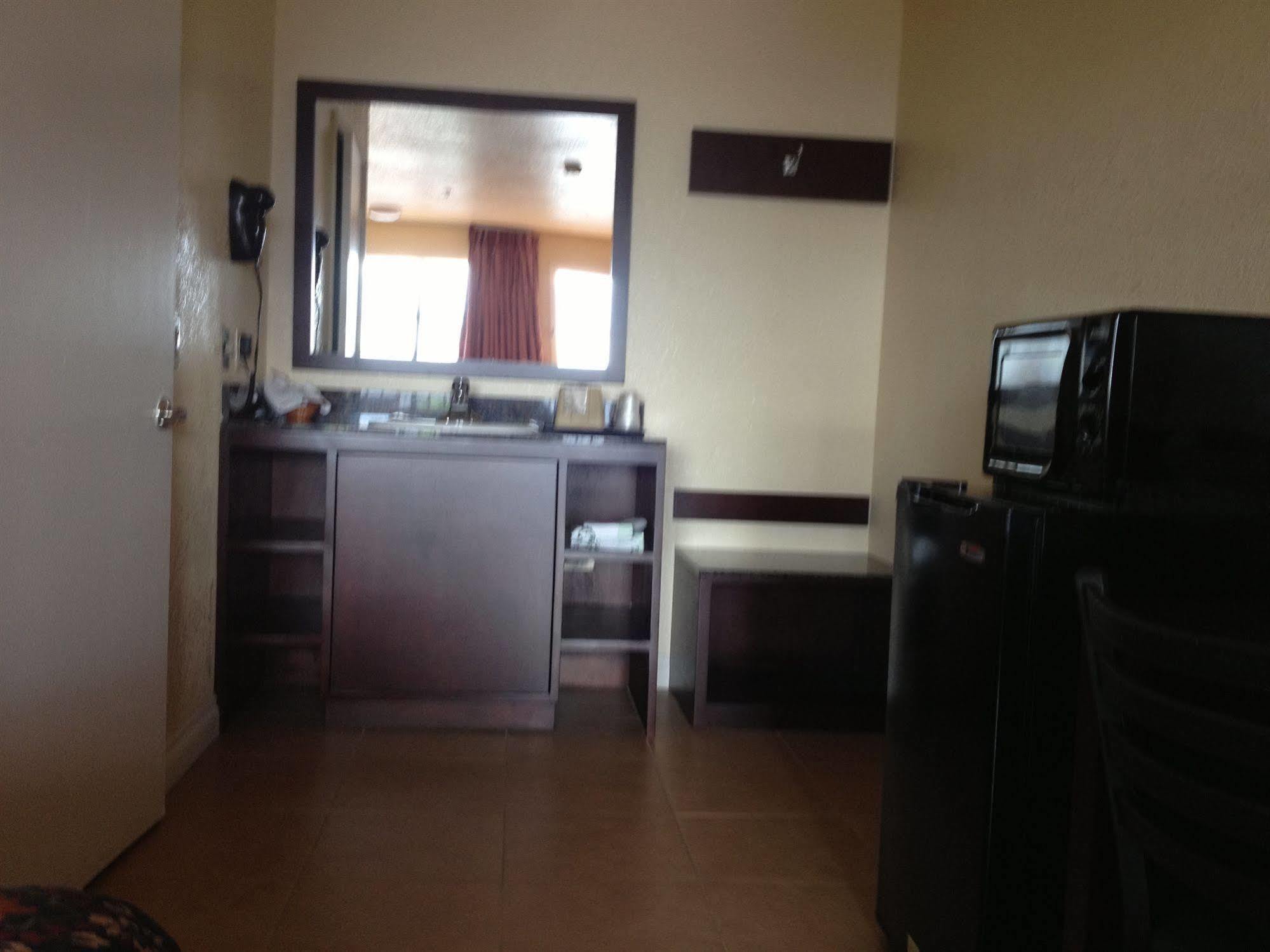 Budget Inn Anaheim/סנטה אנה מראה חיצוני תמונה