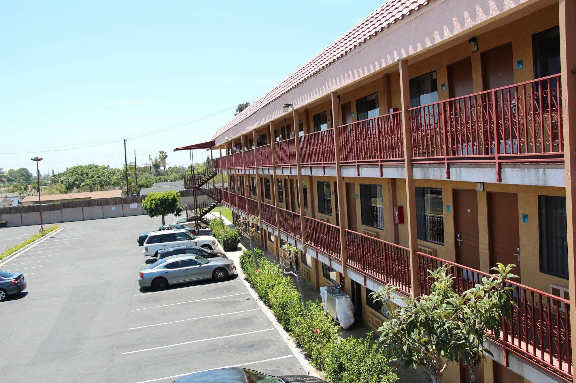 Budget Inn Anaheim/סנטה אנה מראה חיצוני תמונה